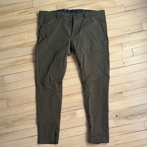 Zara Men's Deep Olive Chinos